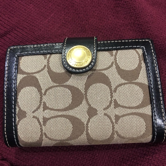 Coach Handbags - Coach day planner/wallet